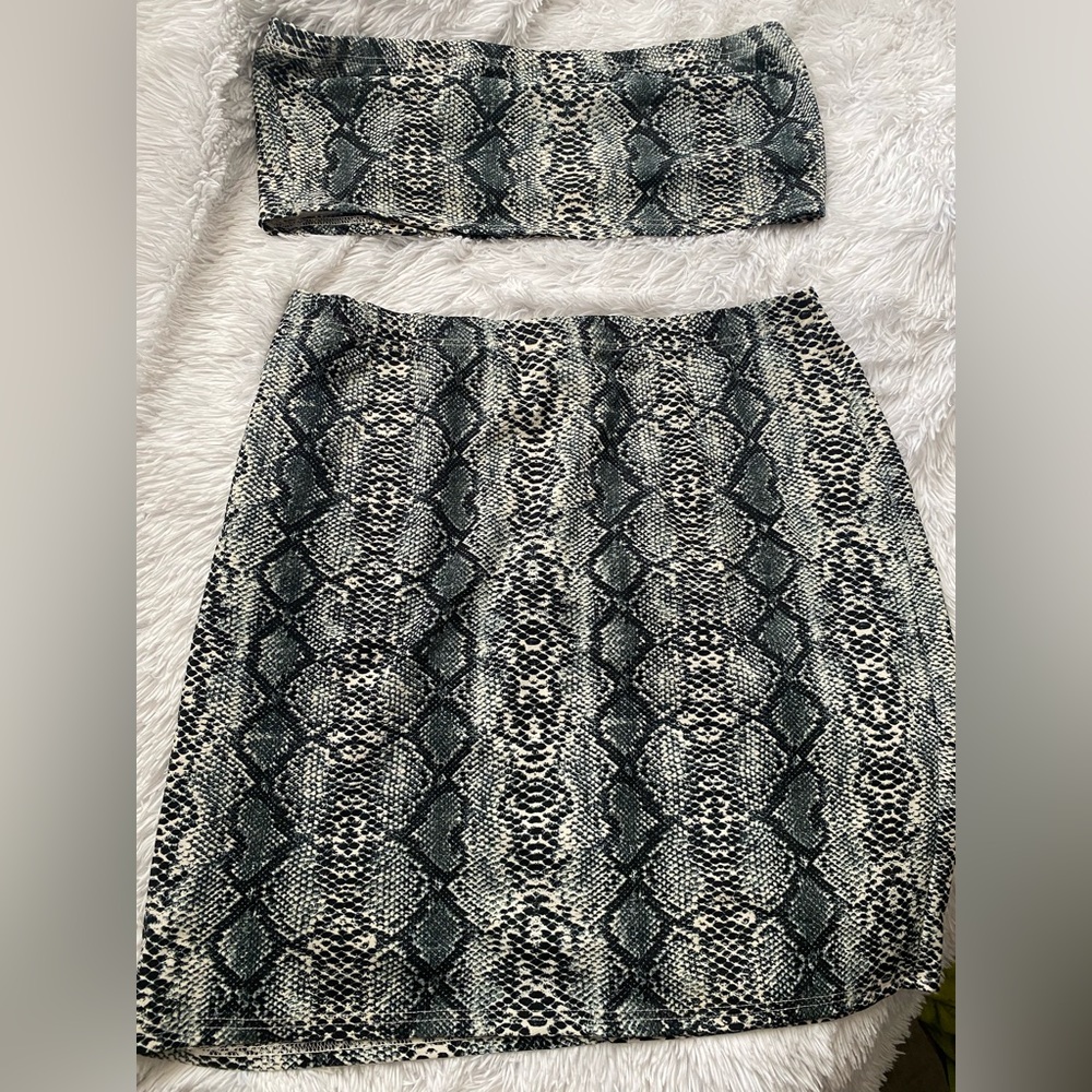 SHEIN two piece snake print set